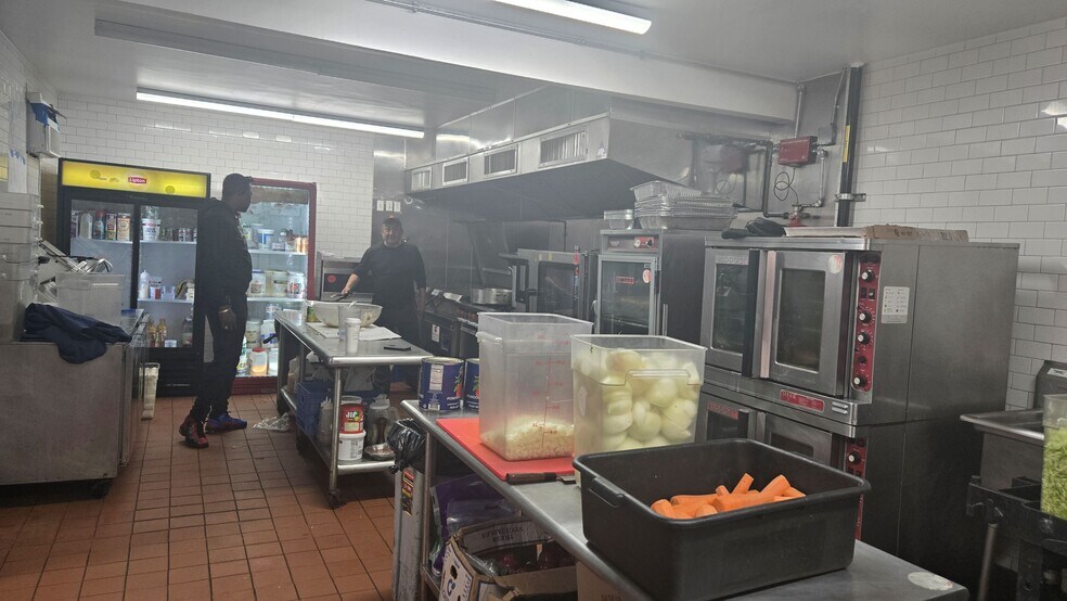 More Photos Of 38-11-38-15 29th St, Long Island City Industrial For Sale