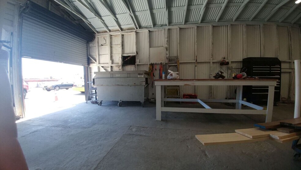 More Photos Of 1837 E Slauson Ave, Los Angeles Warehouse For Sale
