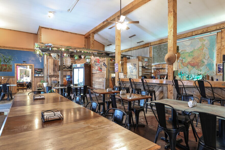 More Photos Of 16454 Appalachian Hwy, Thomas Restaurant For Sale