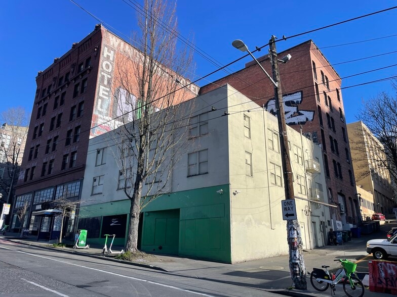 Primary Photo Of 1117 Pike St, Seattle Storefront For Sale