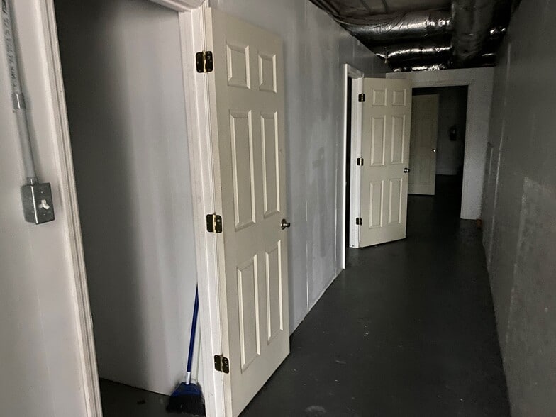 More Photos Of 2305 Lumpkin Rd, Augusta Unknown For Lease