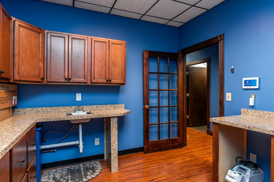 More Photos Of 535 Wellington Way, Lexington Medical For Sale