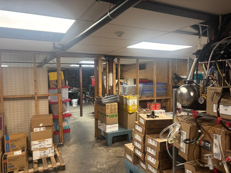 More Photos Of 474-484 Moody St, Waltham Storefront For Sale