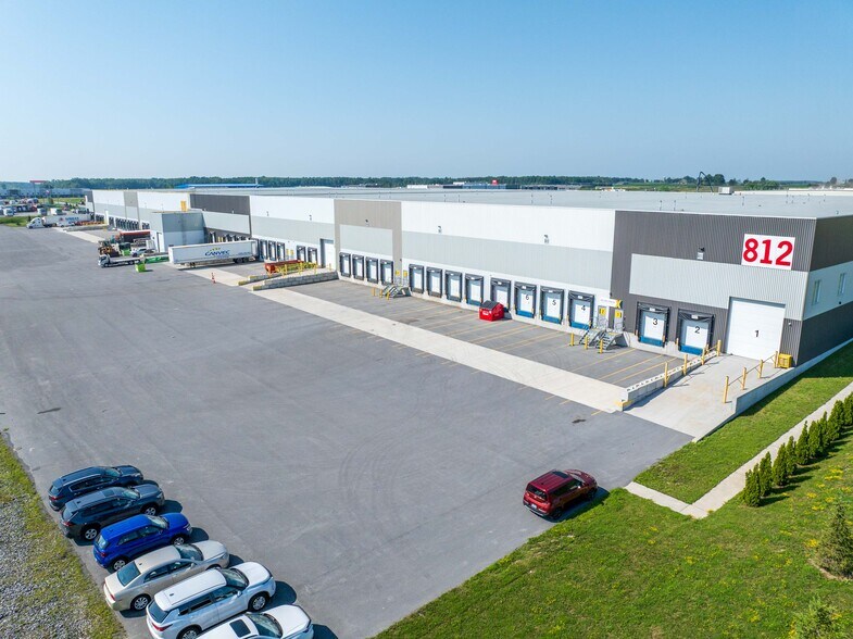 More Photos Of 812 Burton Rd, Vars Warehouse For Lease