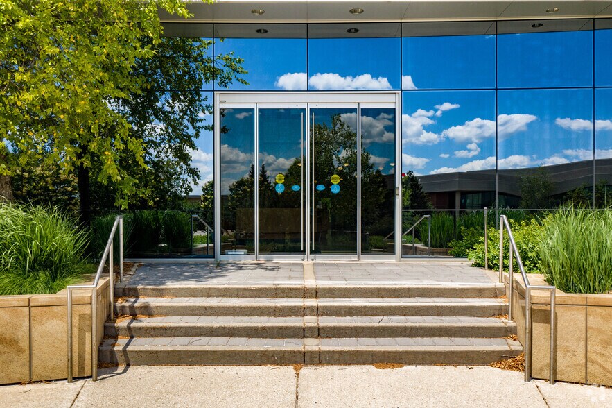 More Photos Of 1 Erdman Pl, Madison Office For Sale