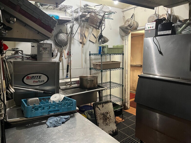 More Photos Of 1501 Solano Ave, Albany Restaurant For Sale