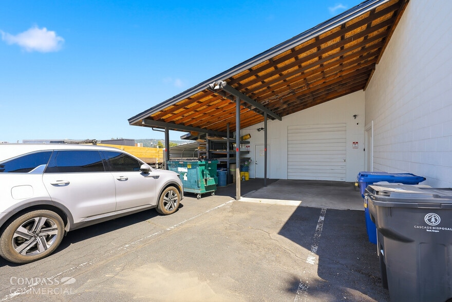 More Photos Of 180 & 190 NE Irving Avenue, Bend Office For Sale