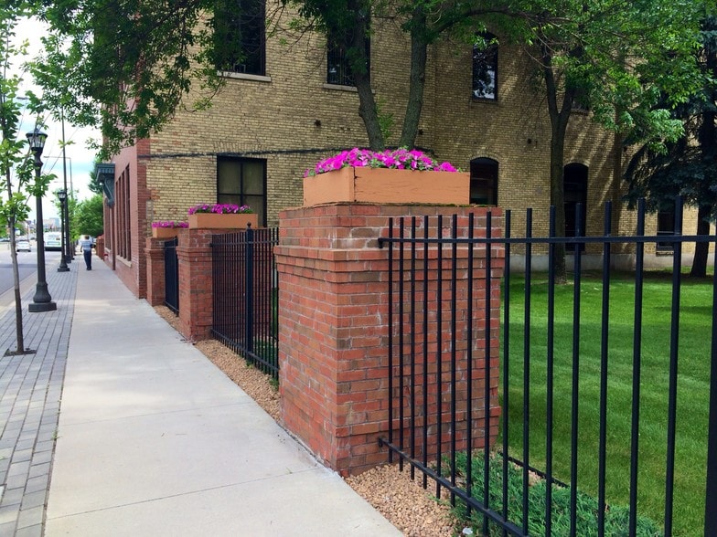 More Photos Of 2324 University Ave W, Saint Paul Loft Creative Space For Lease