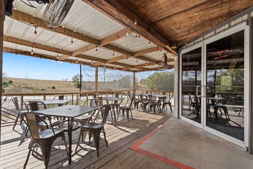 More Photos Of 3133 Chickasaw Trl, Sulphur Restaurant For Sale