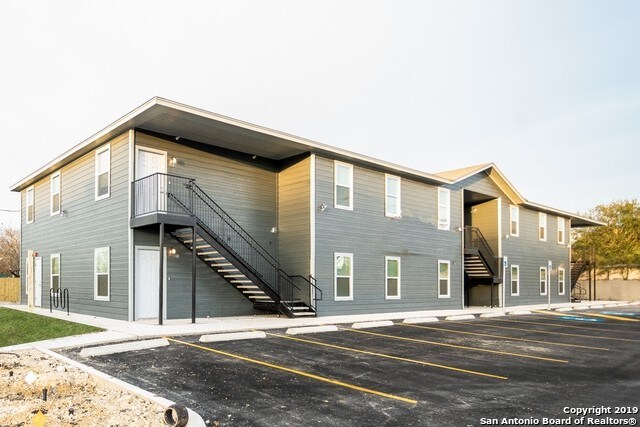 Primary Photo Of 8111 Landing, San Antonio Apartments For Sale