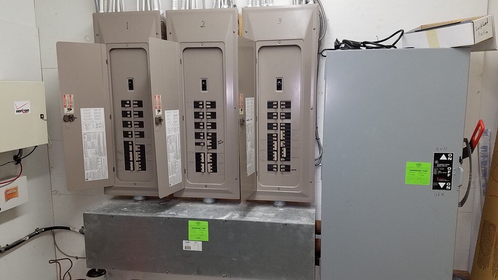 More Photos Of 8208 Salyer Dr, Wallops Island Office For Lease