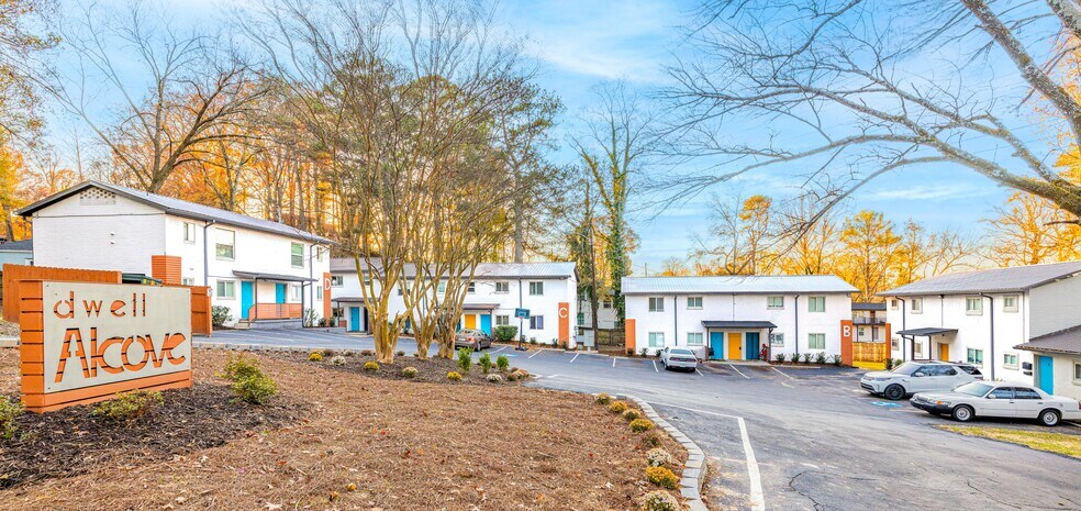 More Photos Of 340-352 Dixie Hills Cir, Atlanta Apartments For Sale