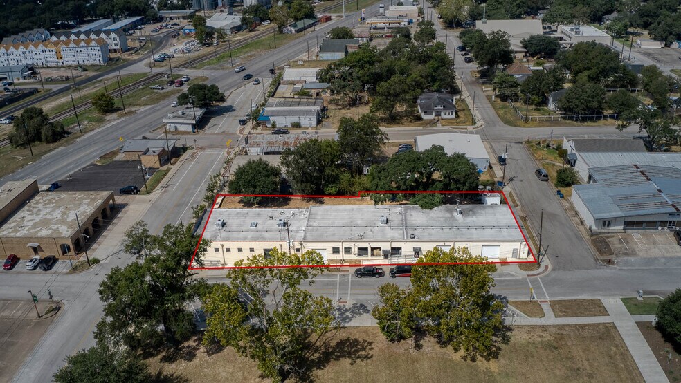 More Photos Of 2302 Main St, Waller Office For Sale