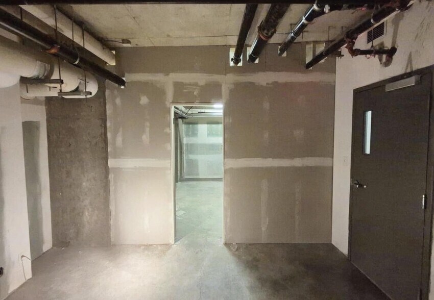 More Photos Of 150 Cordova St E, Vancouver Flex For Sale