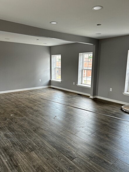 More Photos Of 16804 US Highway 64, Somerville Office For Sale