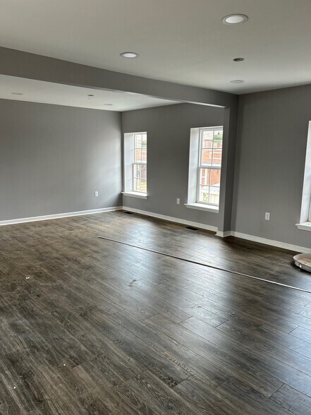 More Photos Of 16804 US Highway 64, Somerville Office For Sale