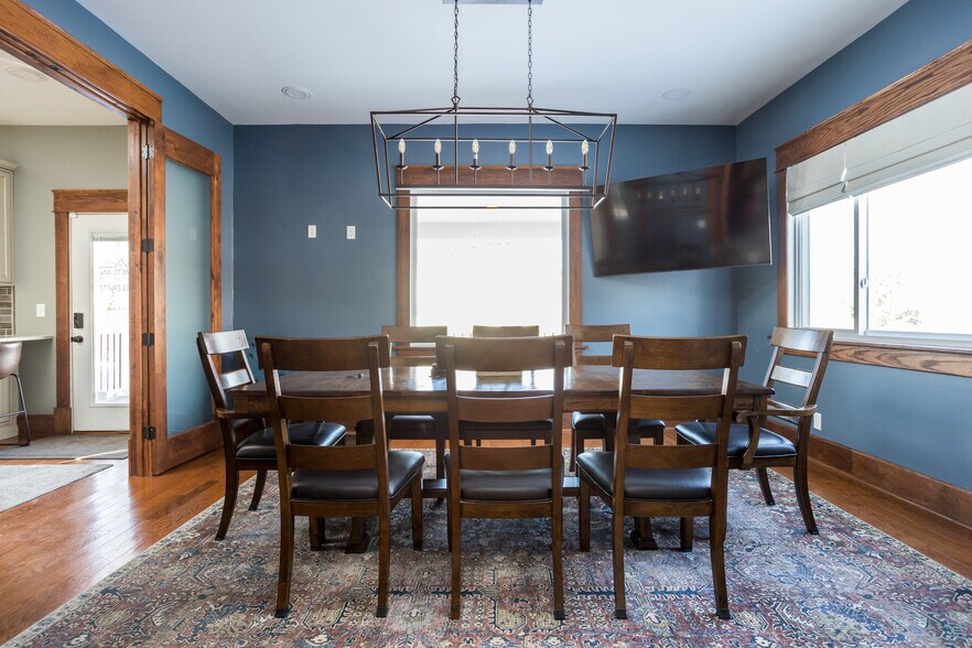 More Photos Of 502 W Main St, Danville Office For Sale