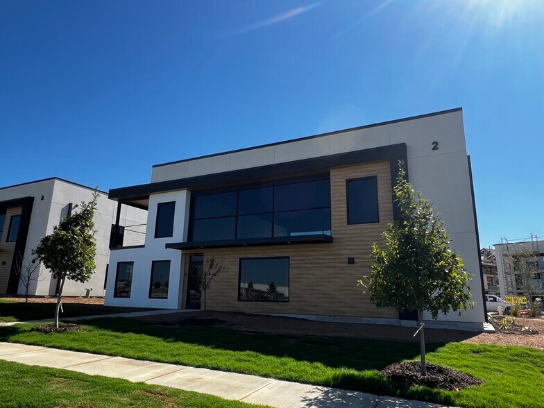 More Photos Of 2550 E State Hwy 121, Lewisville Loft Creative Space For Sale