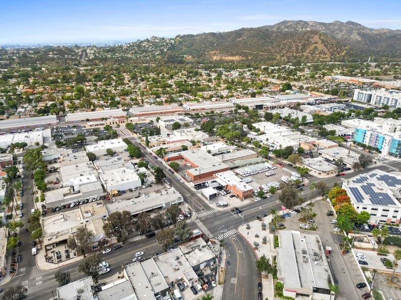 More Photos Of 3736-3738 San Fernando Rd, Glendale Flex For Sale