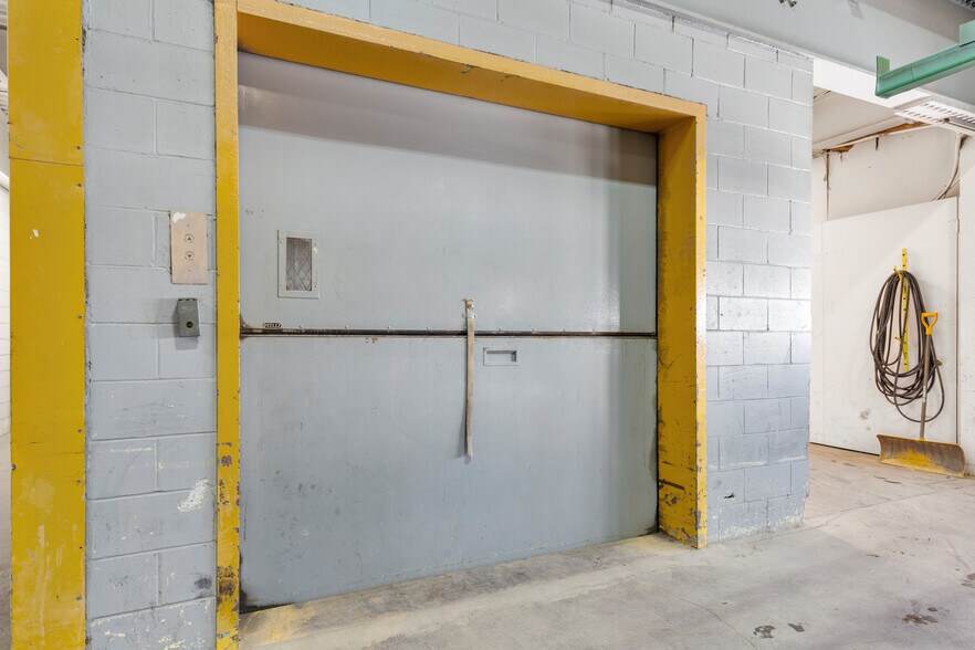 More Photos Of 35-75 Rue De L'acier, Coteau-du-lac Manufacturing For Lease