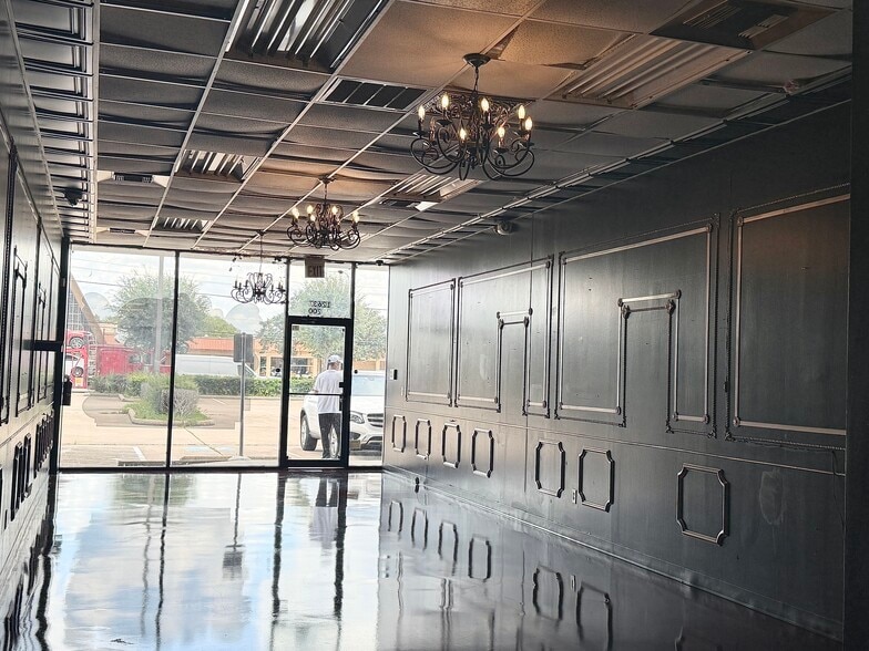 More Photos Of 12637-12641 Westheimer Rd, Houston Unknown For Lease