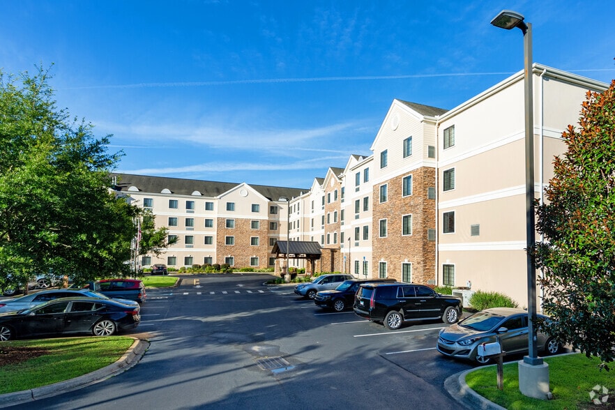 Primary Photo Of 1600 Summit Lake Dr, Tallahassee Hotel For Sale