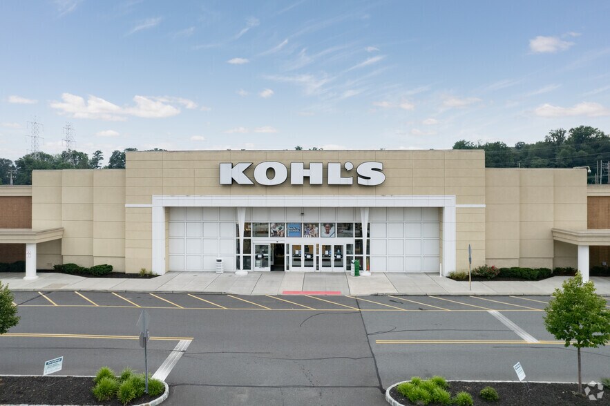 More Photos Of 1711 State Route 10 E, Morris Plains General Retail For Lease