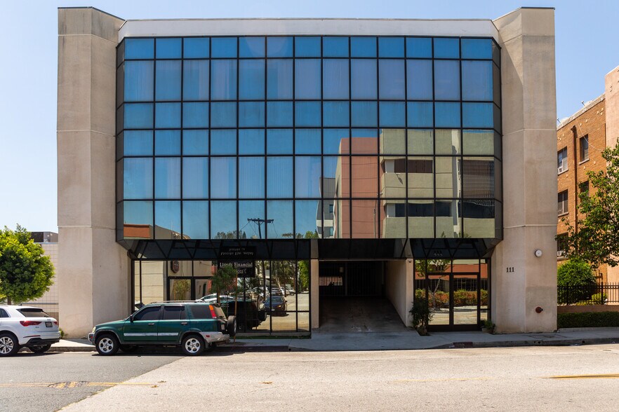 More Photos Of 111 N Jackson St, Glendale Office For Sale