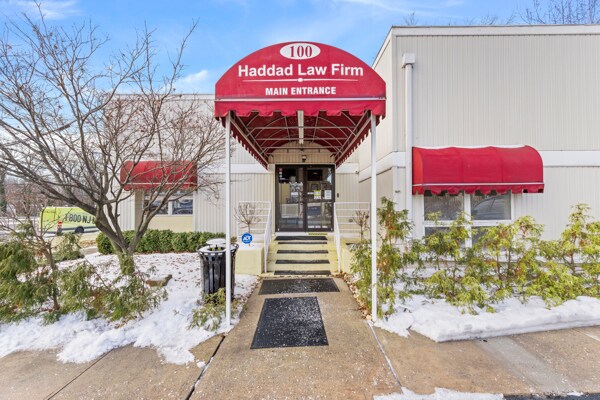 More Photos Of 100 W Pond Rd, Perth Amboy Office For Lease