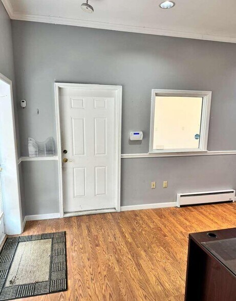 More Photos Of 250 E Cleveland Ave, Norwood Light Distribution For Sale