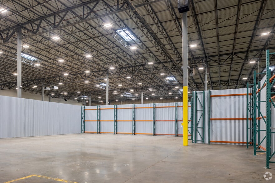 More Photos Of 2470 Airport Blvd, Aurora Distribution For Lease