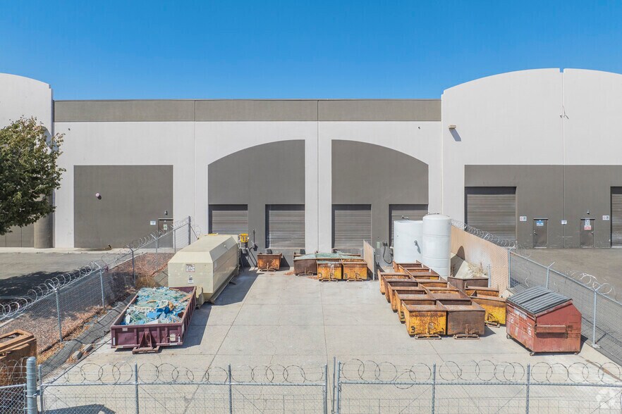 More Photos Of 1448 Mariani Ct, Tracy Manufacturing For Lease