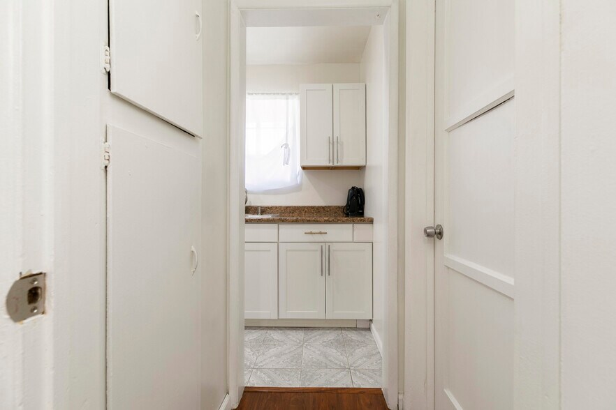 More Photos Of 343 Concord St, Glendale Apartments For Sale