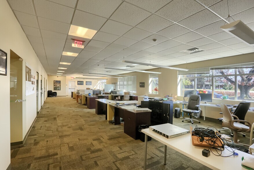 More Photos Of 150 Gamma Dr, Pittsburgh Light Manufacturing For Sale