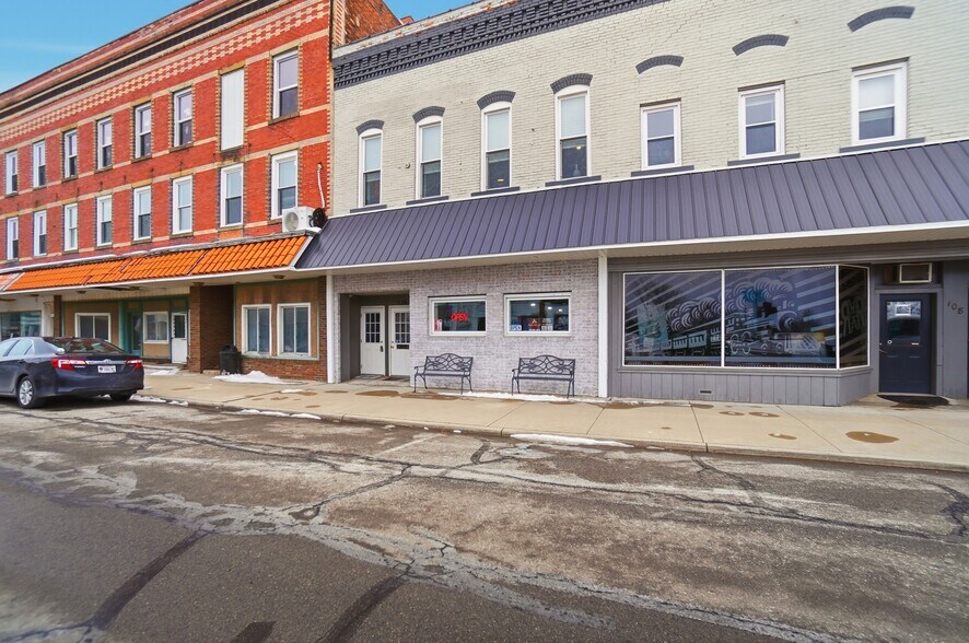 More Photos Of 110 W Main St, Deshler Storefront For Sale