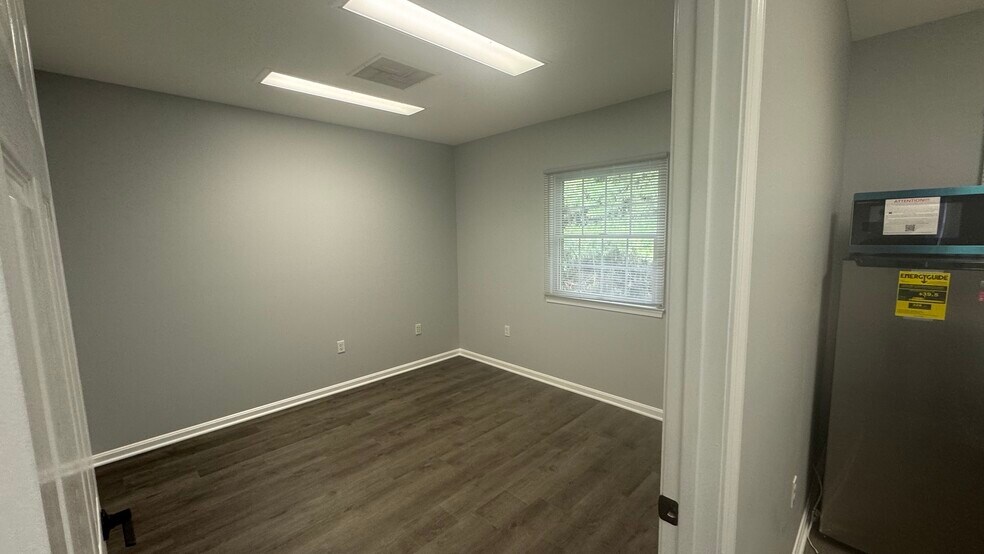 More Photos Of 722 Grant St, Herndon Medical For Lease