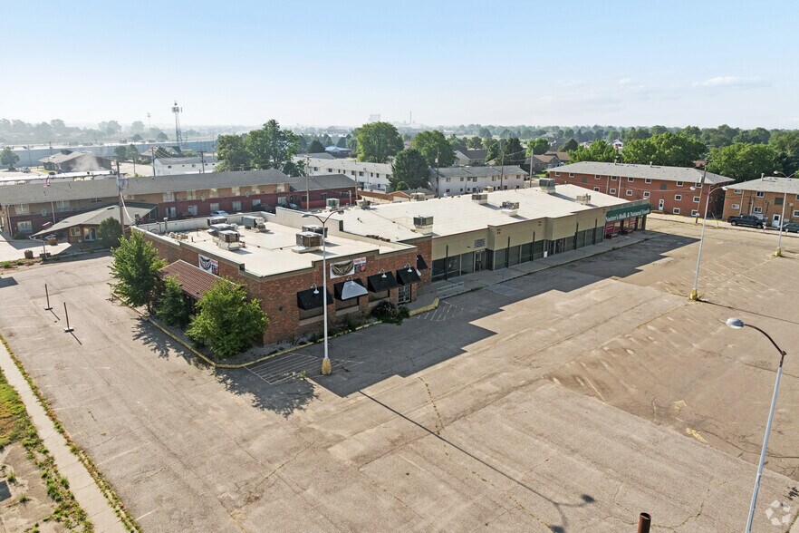 More Photos Of 2621 5th Ave, Scottsbluff General Retail For Sale
