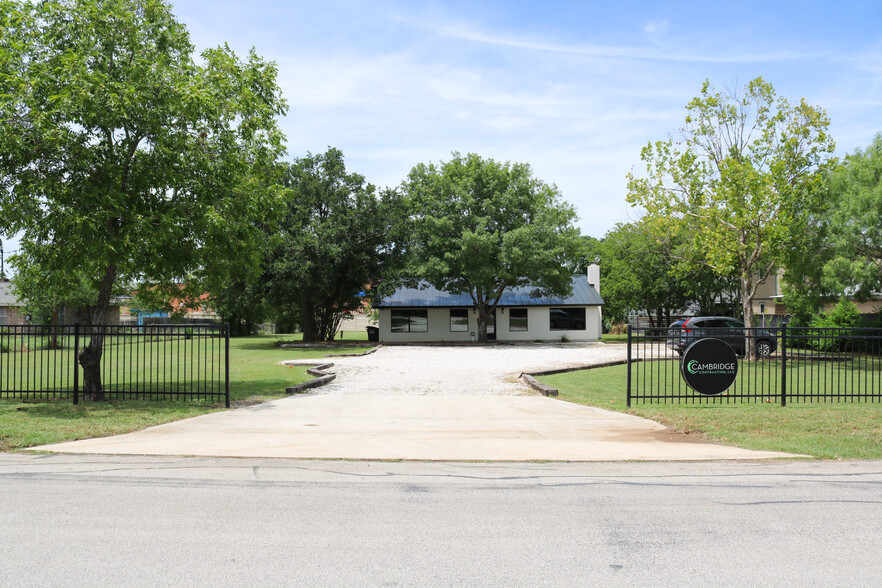 Primary Photo Of 7081 Heuermann Rd, San Antonio Office For Sale