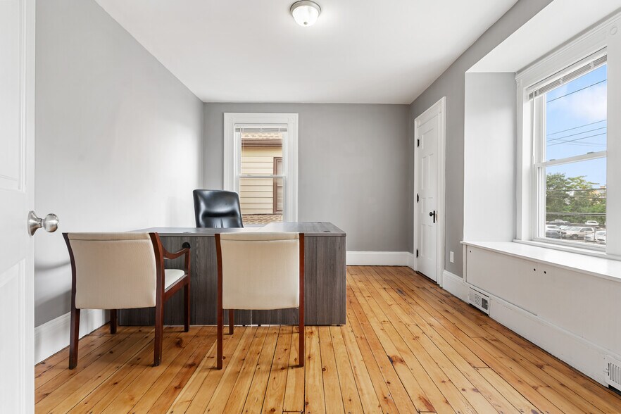 More Photos Of 285 Congress St, Bridgeport Office For Sale