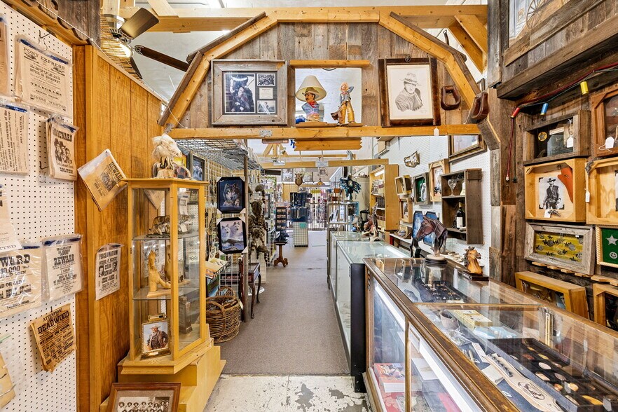 More Photos Of 135 N 2nd Ave, Upland Storefront For Lease