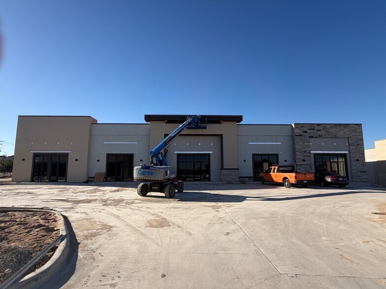 Primary Photo Of 1012 Municipal Dr, Leander Storefront For Sale