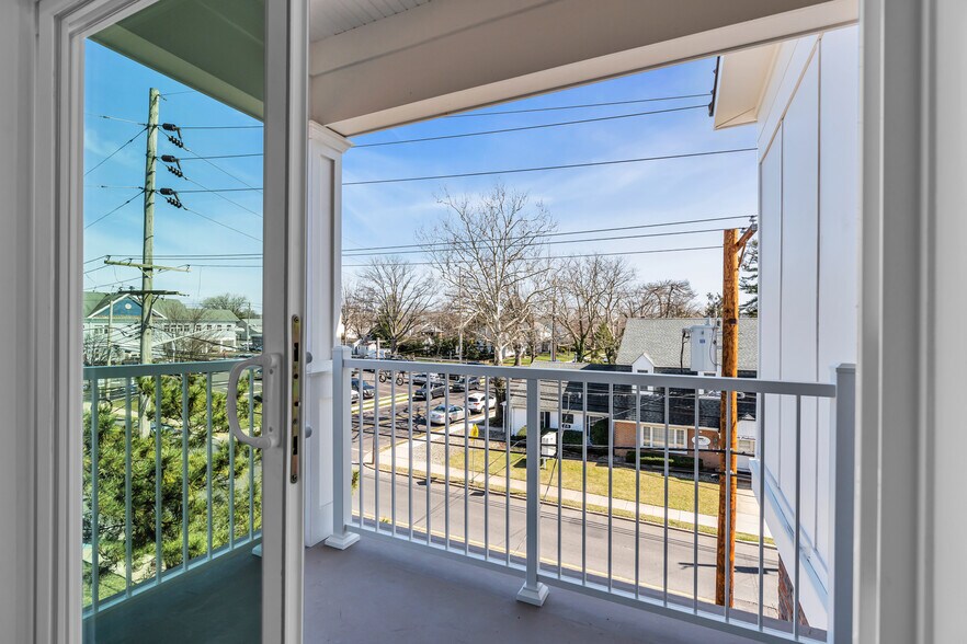 More Photos Of 33 Union Ave, Manasquan Apartments For Sale