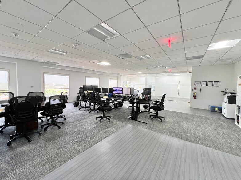 More Photos Of 800 S Douglas Rd, Coral Gables Office For Lease