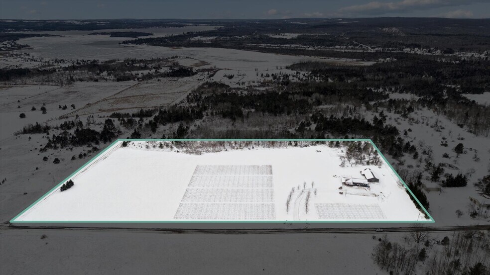 More Photos Of 8370 Lakeview Rd, Alanson Winery Vineyard For Sale