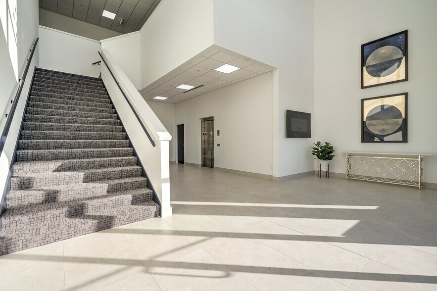 More Photos Of 6305 E 120th Ct, Tulsa Coworking Space