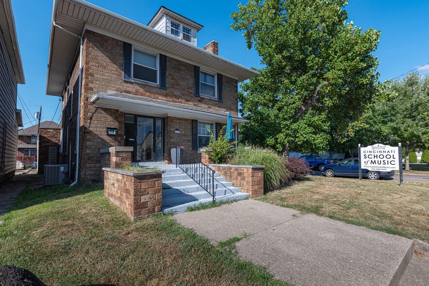 More Photos Of 2119 Central Ave, Middletown Office For Sale