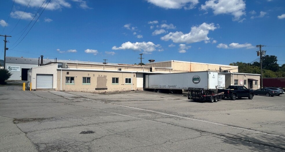 Primary Photo Of 420 Kessler Mill Rd, Salem Light Distribution For Sale