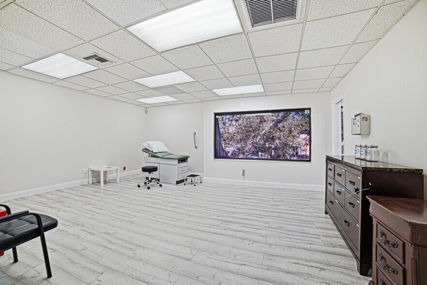 More Photos Of 2929 N University Dr, Coral Springs Medical For Sale