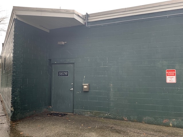 More Photos Of 565-585 Chickering Rd, North Andover Storefront For Sale