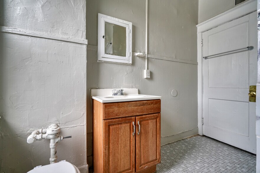 More Photos Of 2107-2111 Park Ave, Baltimore Apartments For Sale